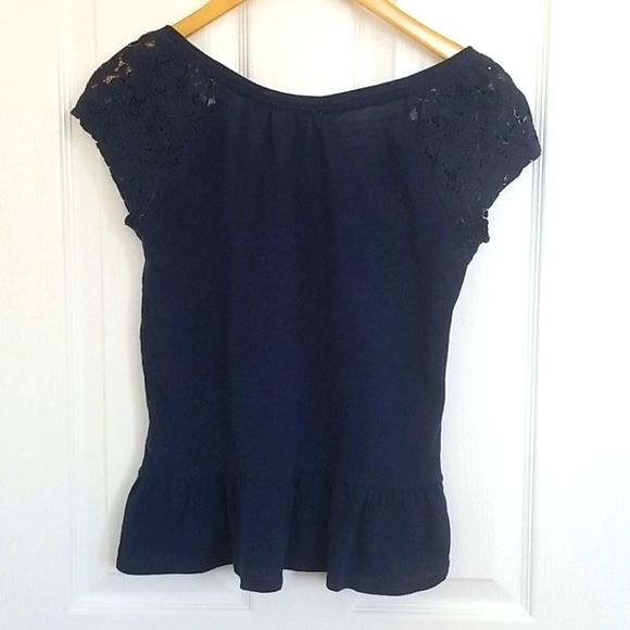 ‼️ 3/$20 Aeropostale Navy Floral Lace Peplum Top - Picture 2 of 2